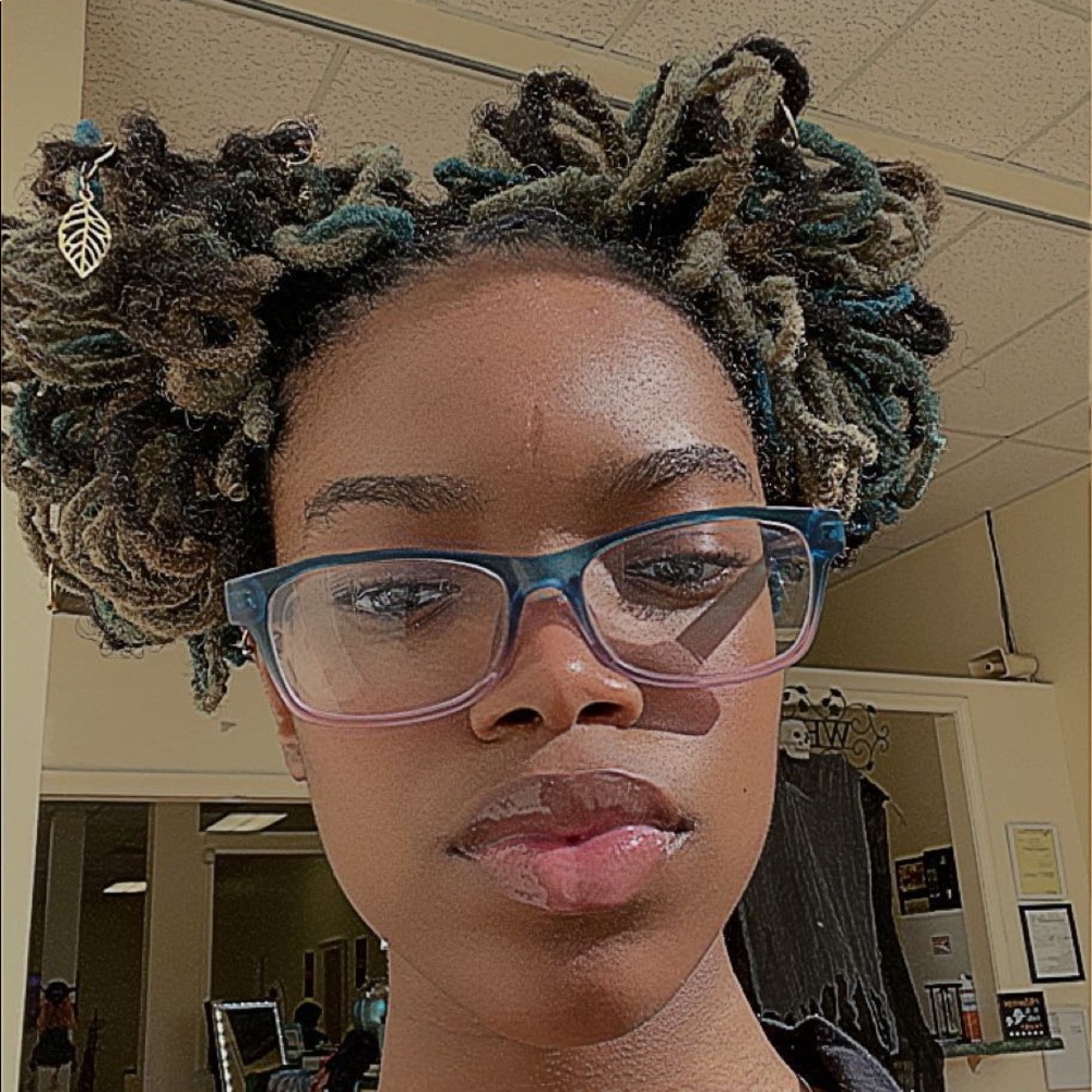 Meet your Posher, Samieyra